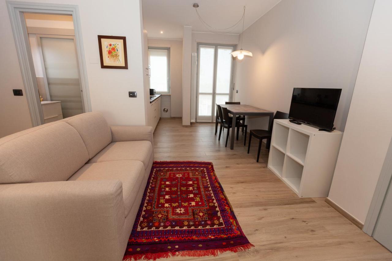 Rossini15 - Garage Privato Appartement Alba  Buitenkant foto